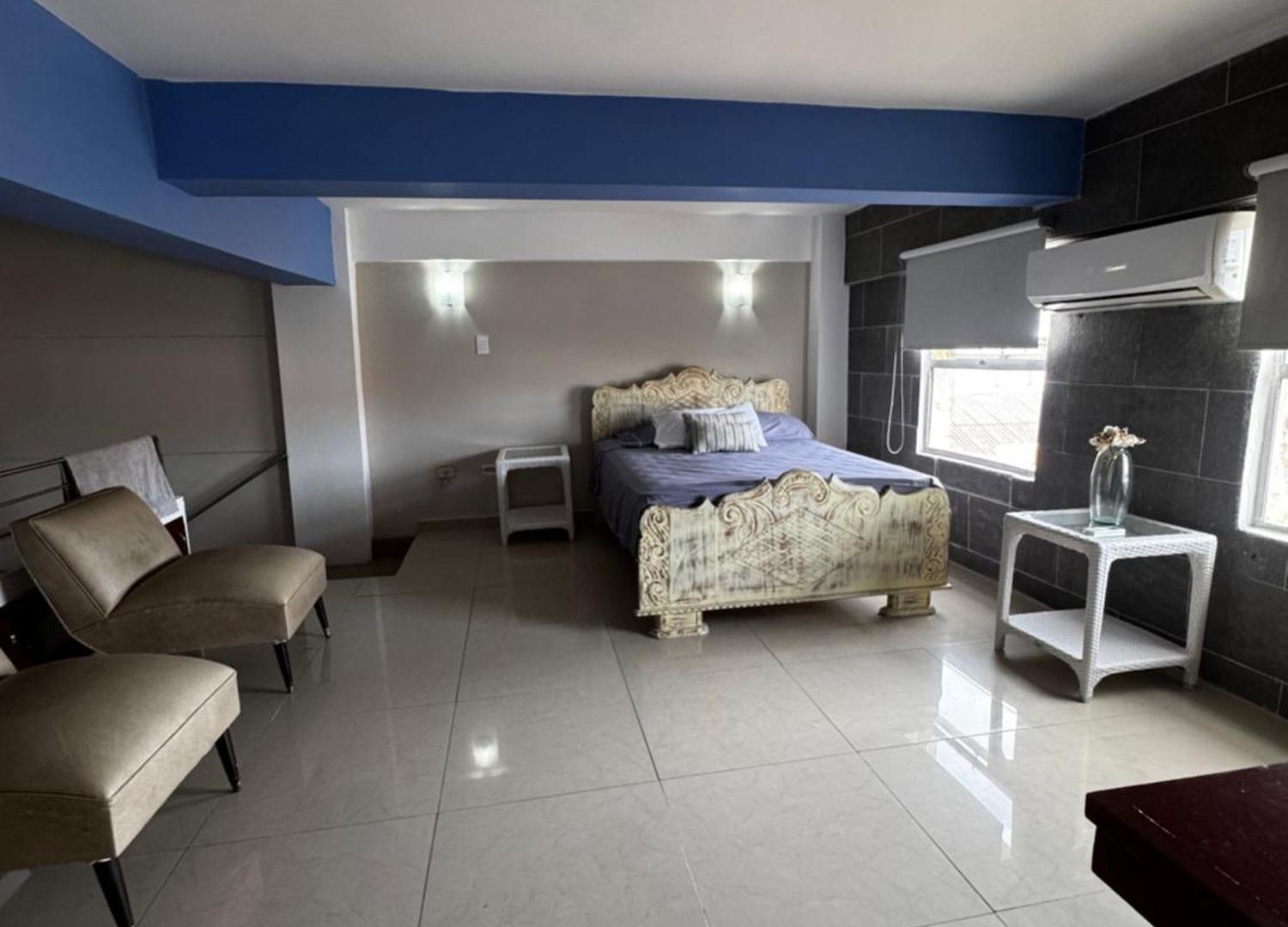 Luxury 2b Duplex In Old *