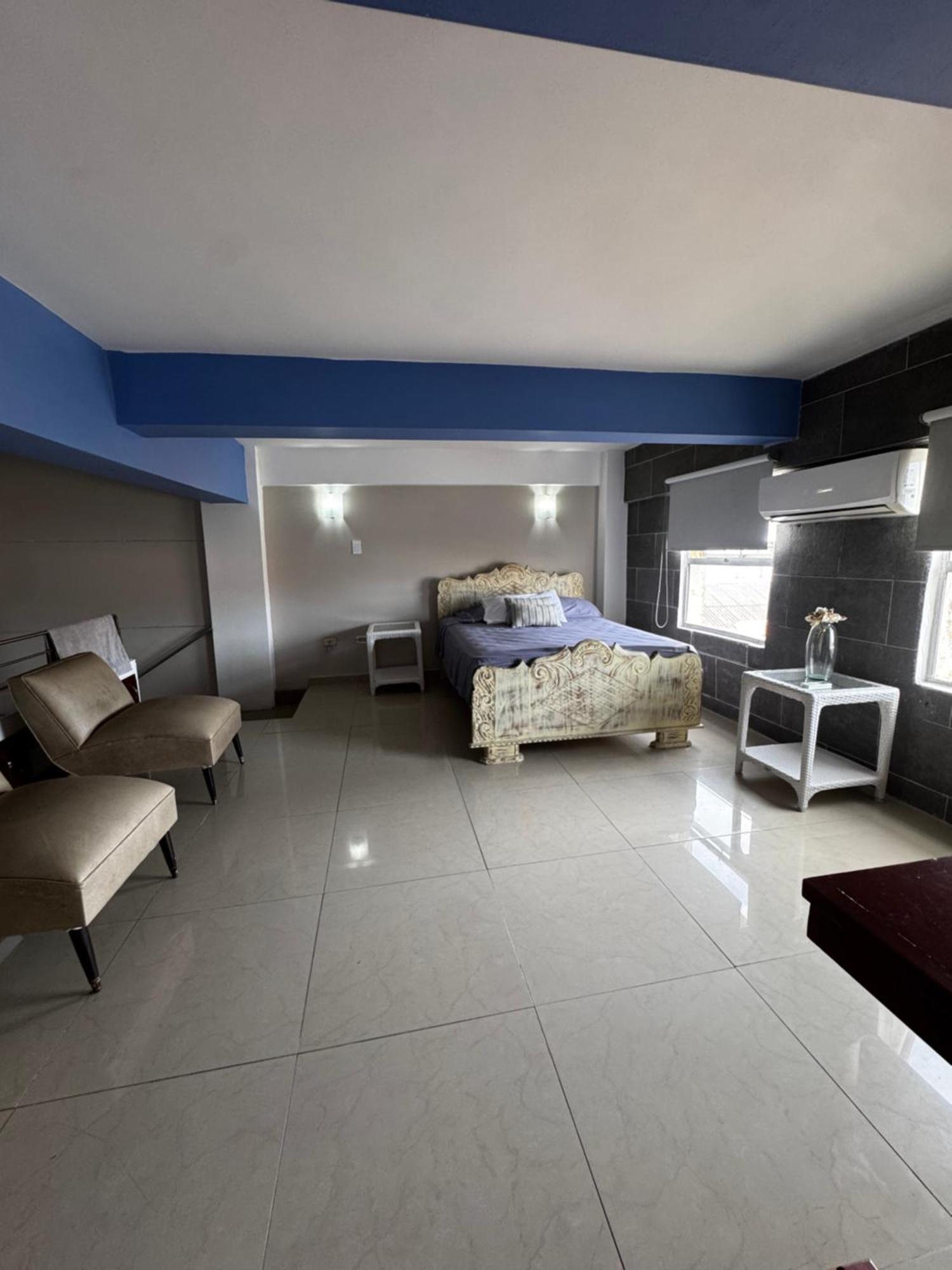 Luxury 2b Duplex In Old *